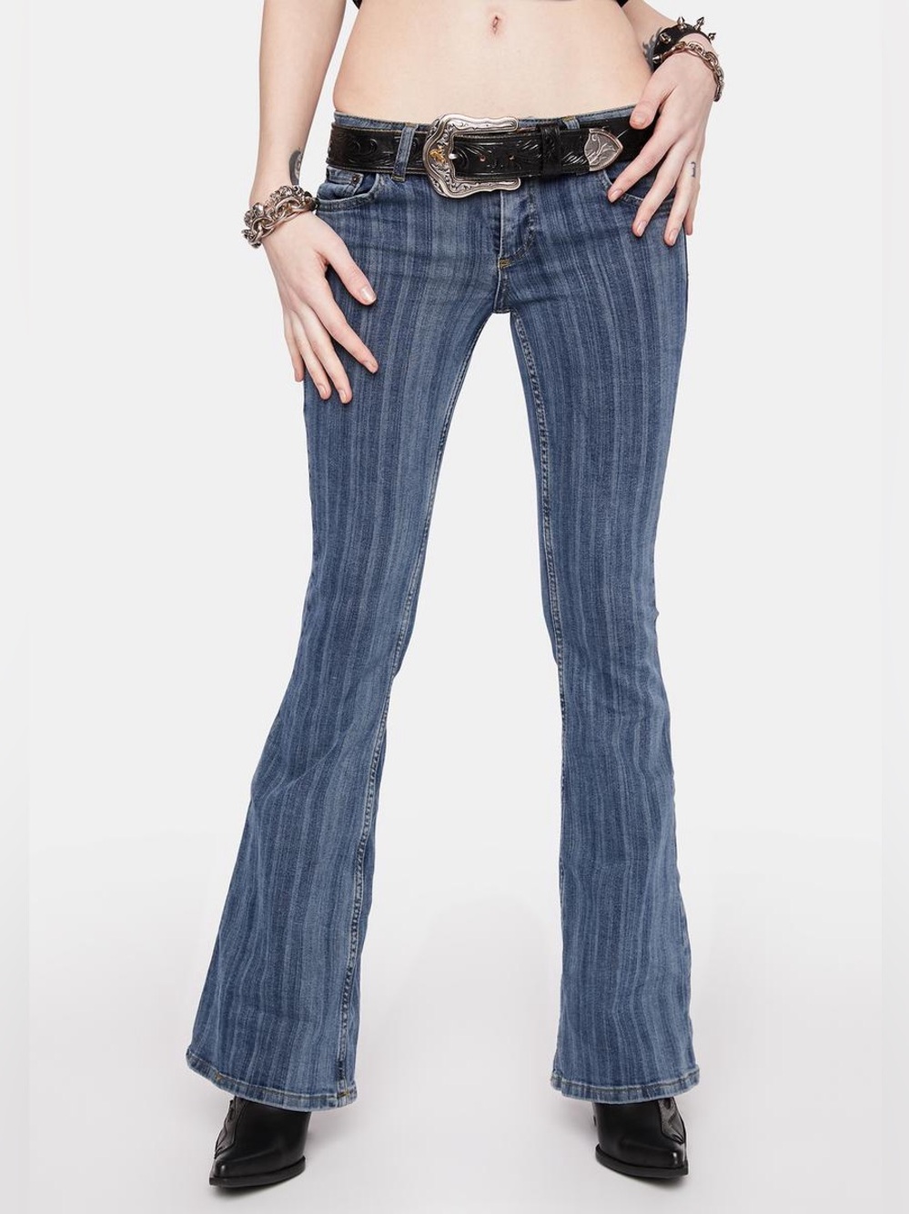 BDG “Flare” Low Rise Jeans With An All Over Striped Pattern Size 24